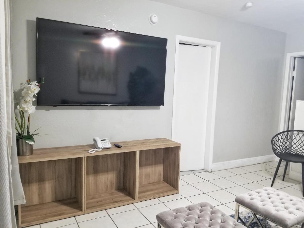 Ultra Glam Apartment 5 Miles From Hard Rock Casino Χόλιγουντ Εξωτερικό φωτογραφία